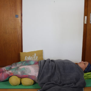 Loetitia Monge en Savasana